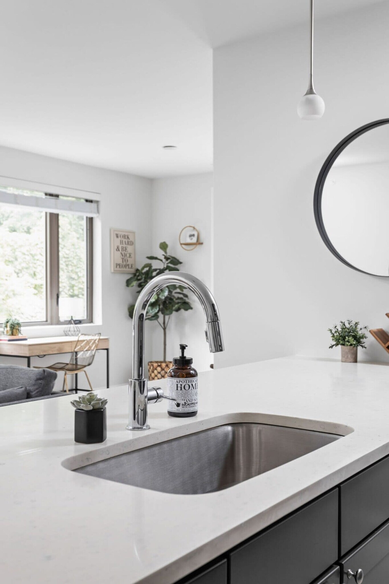 Building Photo - 5858 N College Ave