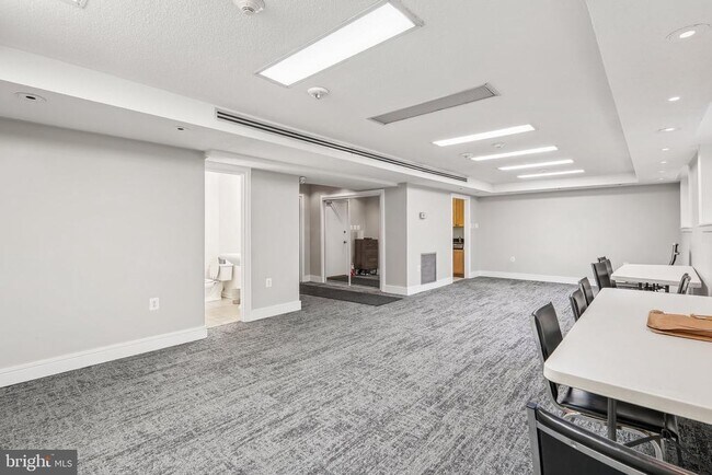 Building Photo - 1730 Arlington Blvd