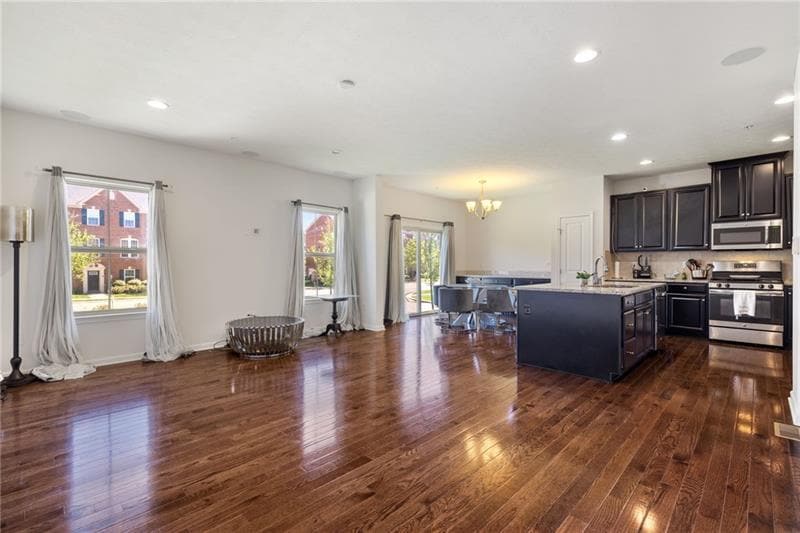 Building Photo - 2020 Connecticut Ln