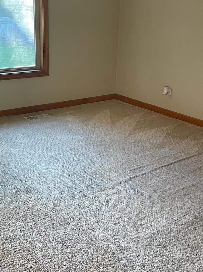 Building Photo - 13356 Vicarage Dr