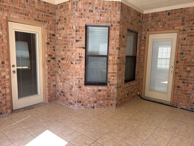 Building Photo - 203 Weeping Willow Ct