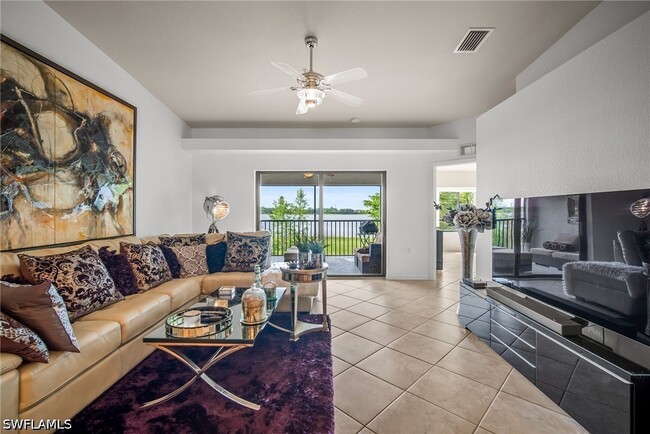 Building Photo - 10020 Siesta Bay Dr
