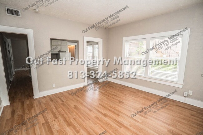 Building Photo - 549 2nd St N