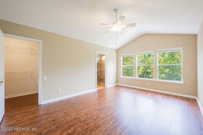 Building Photo - 7990 Baymeadows Rd E