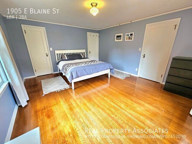 Building Photo - 1905 E Blaine St