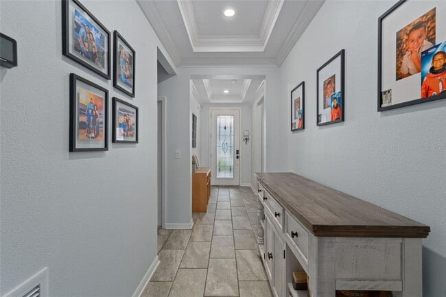 Building Photo - Beautiful 4bd 2ba Home plus a 3 Car Garage