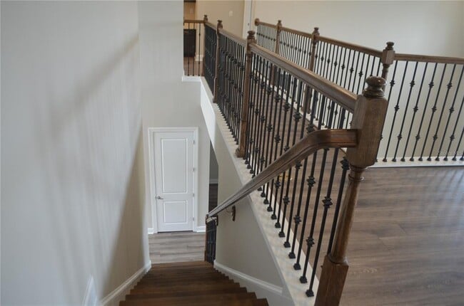 Building Photo - 34109 Tributary Ct
