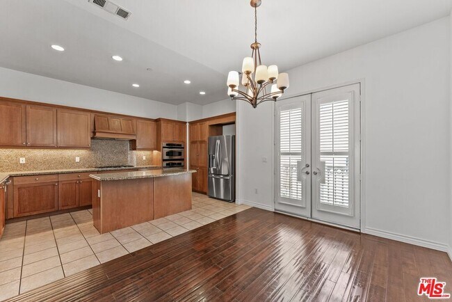 Building Photo - 5738 S Celedon Creek