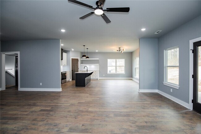 Building Photo - 47 Overton Dr