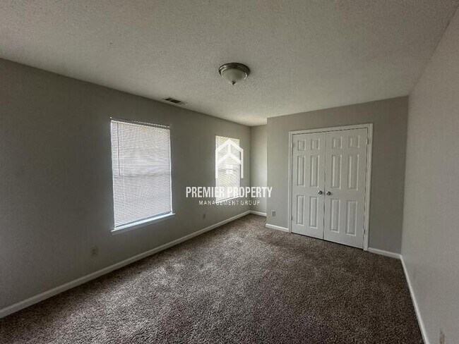 Building Photo - 995 Red Fox Cove
