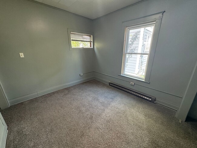 Building Photo - Incredible Downtown Location - 3 BR Home j...