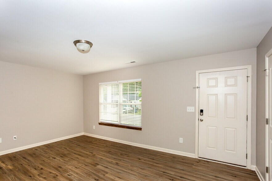 Building Photo - 338 Olde North Church Dr