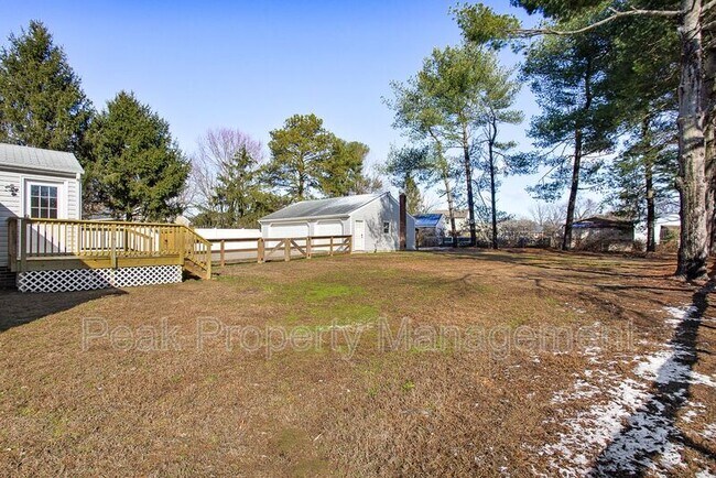 Building Photo - 6318 Sledds Lake Rd