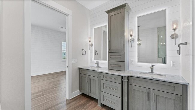 Building Photo - 10395 Coral Landings Ln