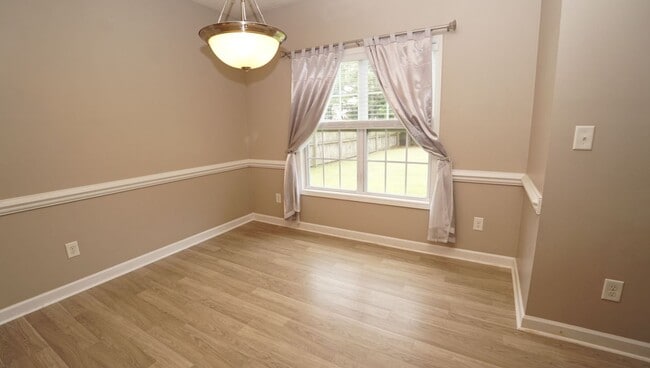 Building Photo - 147 Moonstone Ct