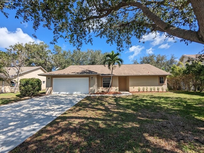 Building Photo - 9961 Boca Ave N