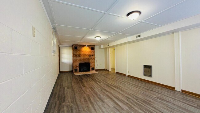 Building Photo - 494 Old Jonesboro Rd