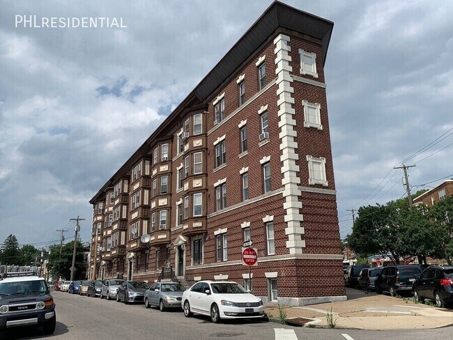 Building Photo - 542 King St