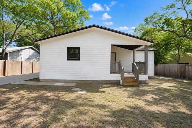Building Photo - 3501 Grayson Ln