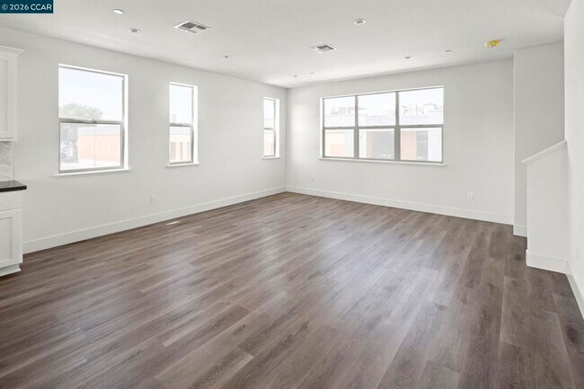 Building Photo - 2802 Chattelton Ln., San Pablo