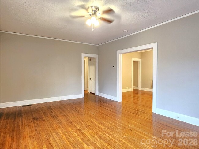 Building Photo - 337 N 9th St