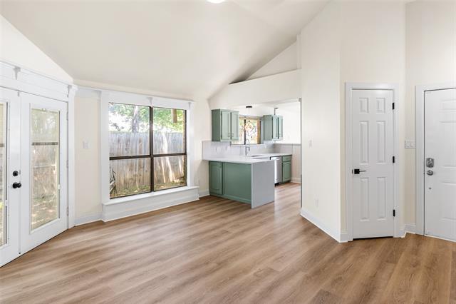 Building Photo - 4702 Poppy Dr E