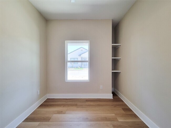 Building Photo - 1903 Mary St