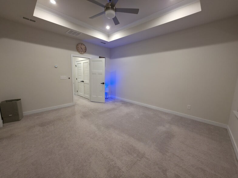 Building Photo - 9773 Oaklawn Blvd NW