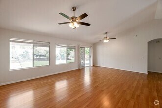 Building Photo - Stylish 3-Bedroom Home with Pool in Phoenix
