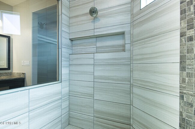 Building Photo - 2621 Mike Price Dr