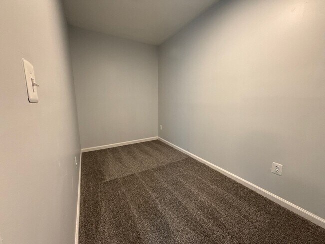 Building Photo - Beautiful Three - Bedroom Home In Baltimore