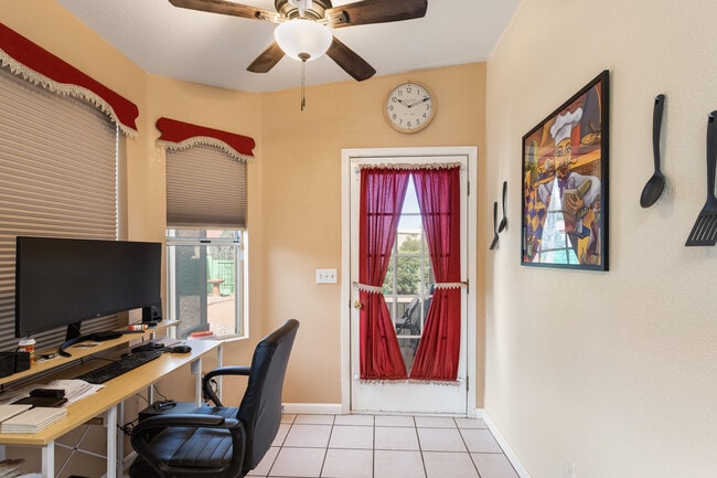 Building Photo - 4437 Territorial Loop