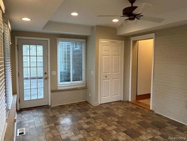 Building Photo - 1577 E Melton Rd