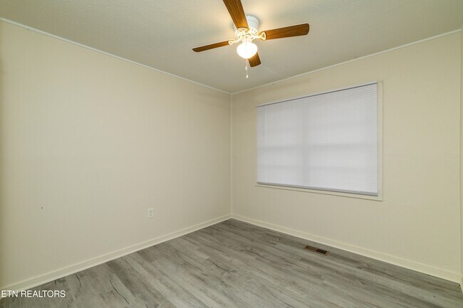 Building Photo - 219 Highland Ave