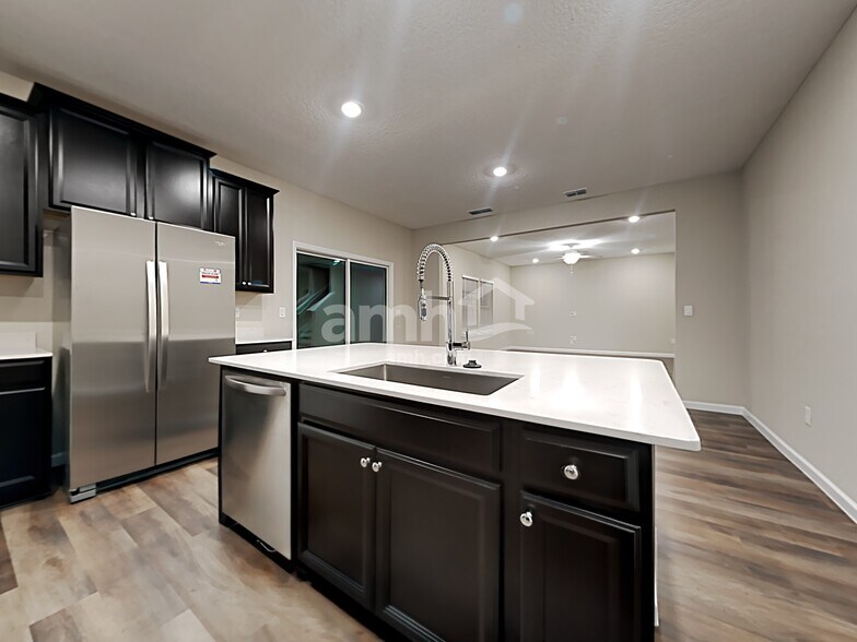 Building Photo - 91 Hemlock Point