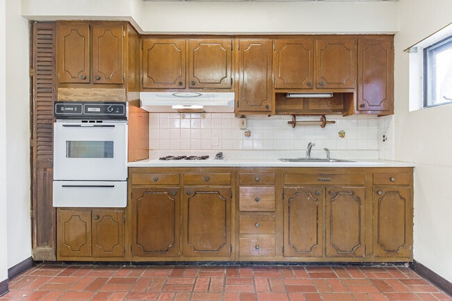 Building Photo - 51 Albemarle Rd