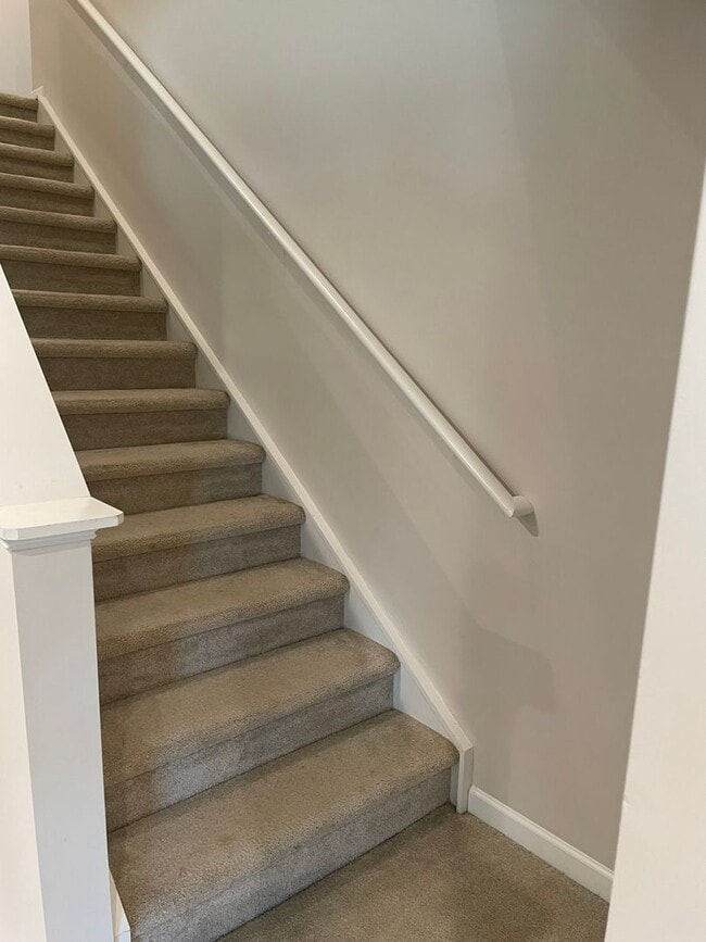 Building Photo - You’ve Got to See This Rental!