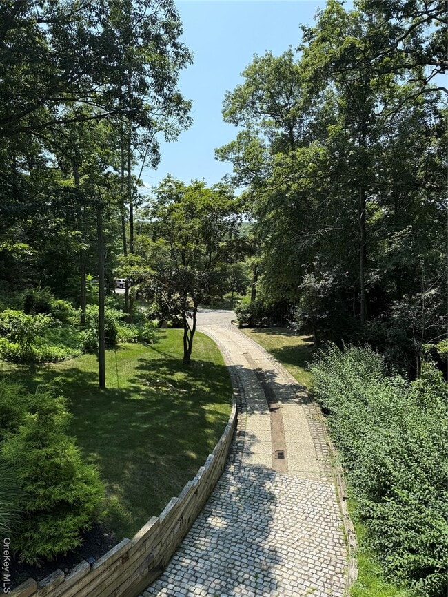 Building Photo - 53 Woods Rd