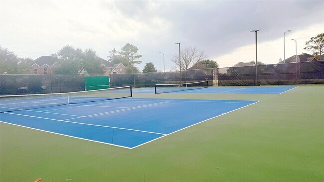 Building Photo - 6006 Country Ridge Dr