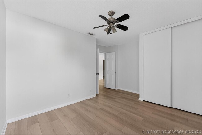 Building Photo - 4467 Carambola Cir S