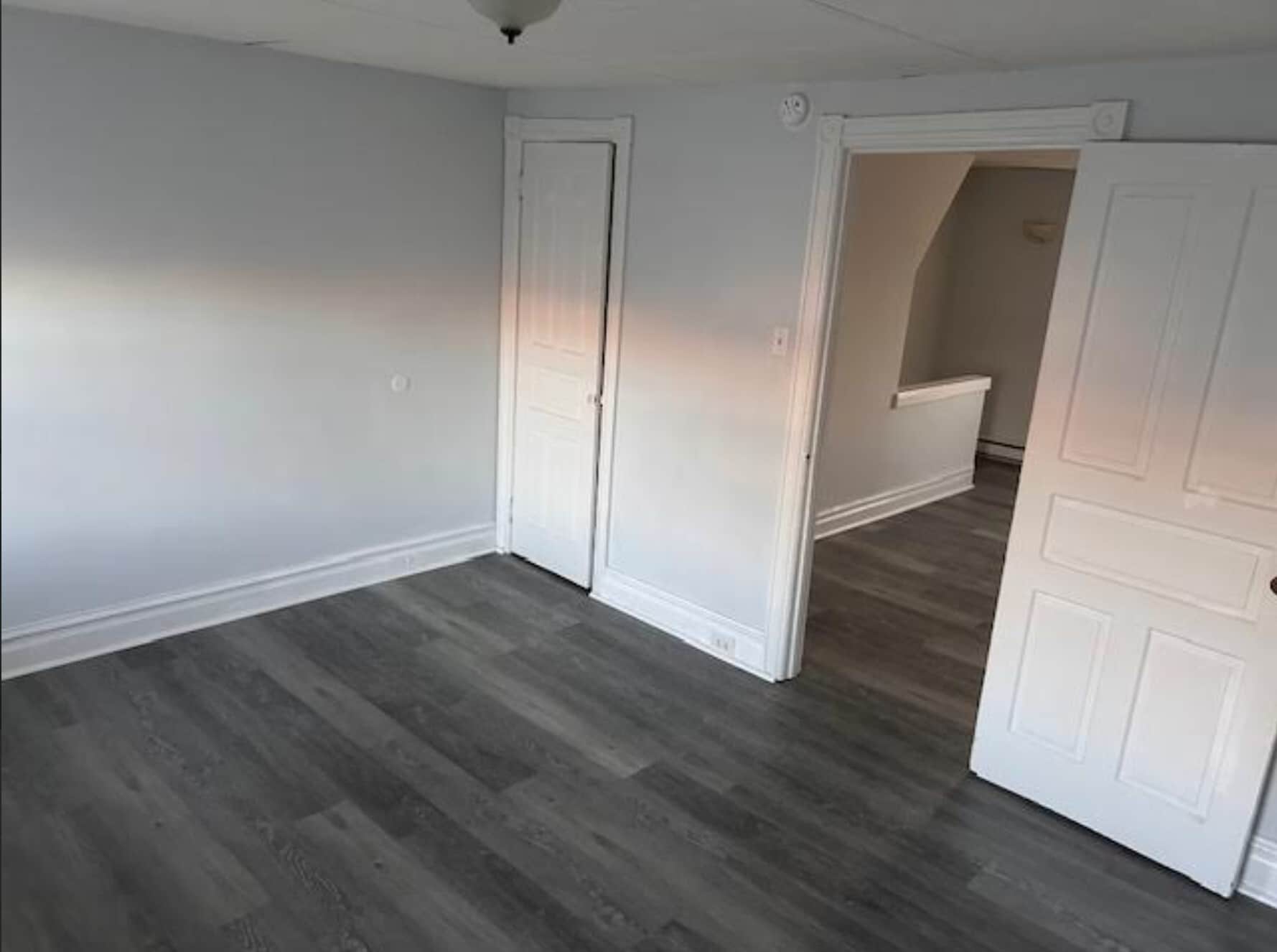 Building Photo - 322 N Franklin St