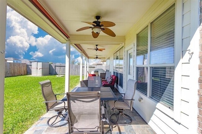 Building Photo - 18311 Red Oak Manor Ln