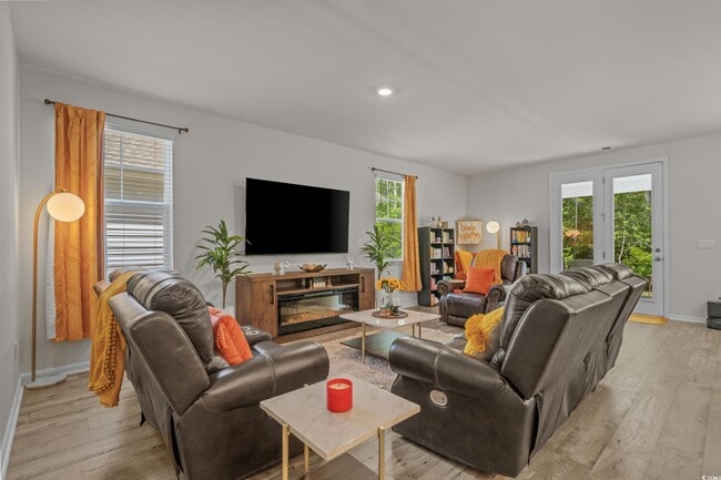 Building Photo - 847 Flowering Br Ave