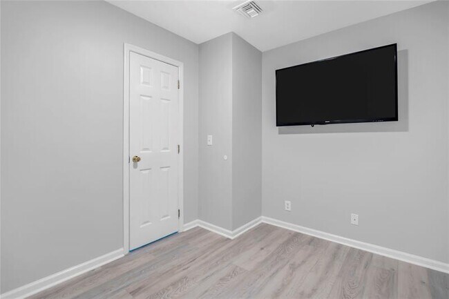 Building Photo - 9968 NW 57th Manor