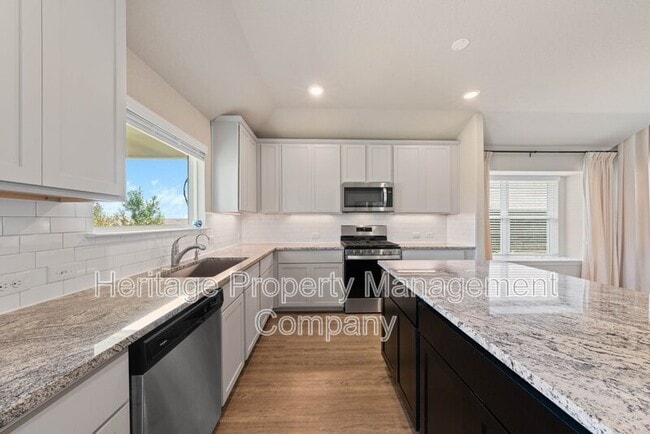 Building Photo - 2080 Cowan Dr
