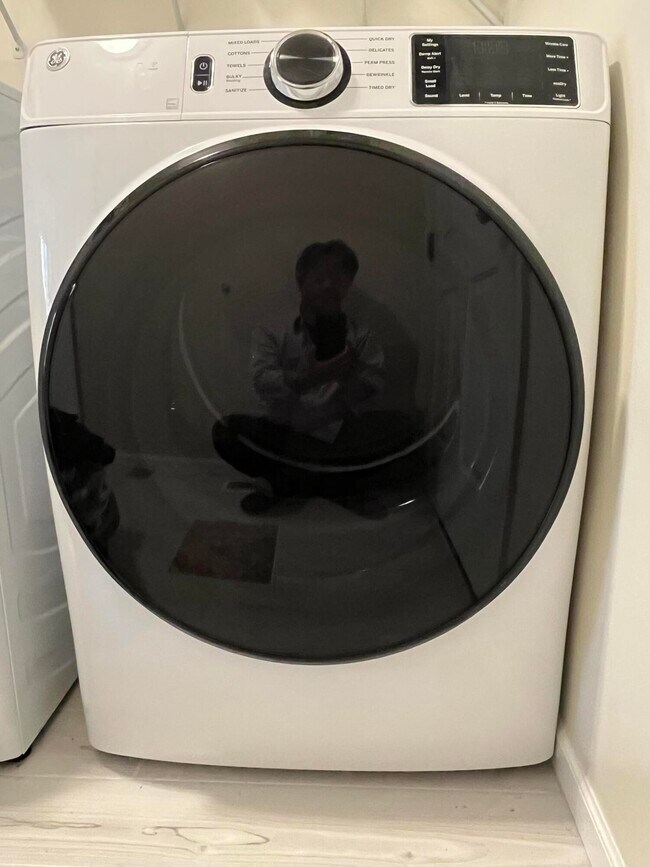 Building Photo - 2713 Misty Flower Dr