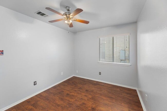 Building Photo - 12816 Dwight Eisenhower St