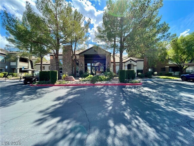 Building Photo - 555 E Silverado Ranch Blvd