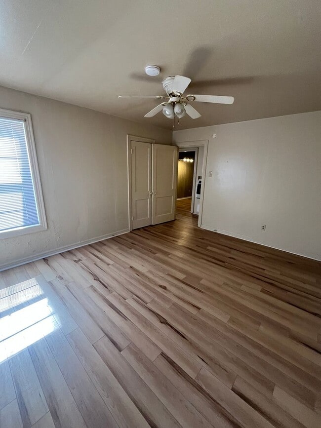 Building Photo - 3158 S 6th St