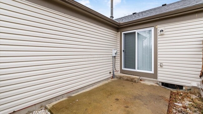 Building Photo - 824 Crofton Pl